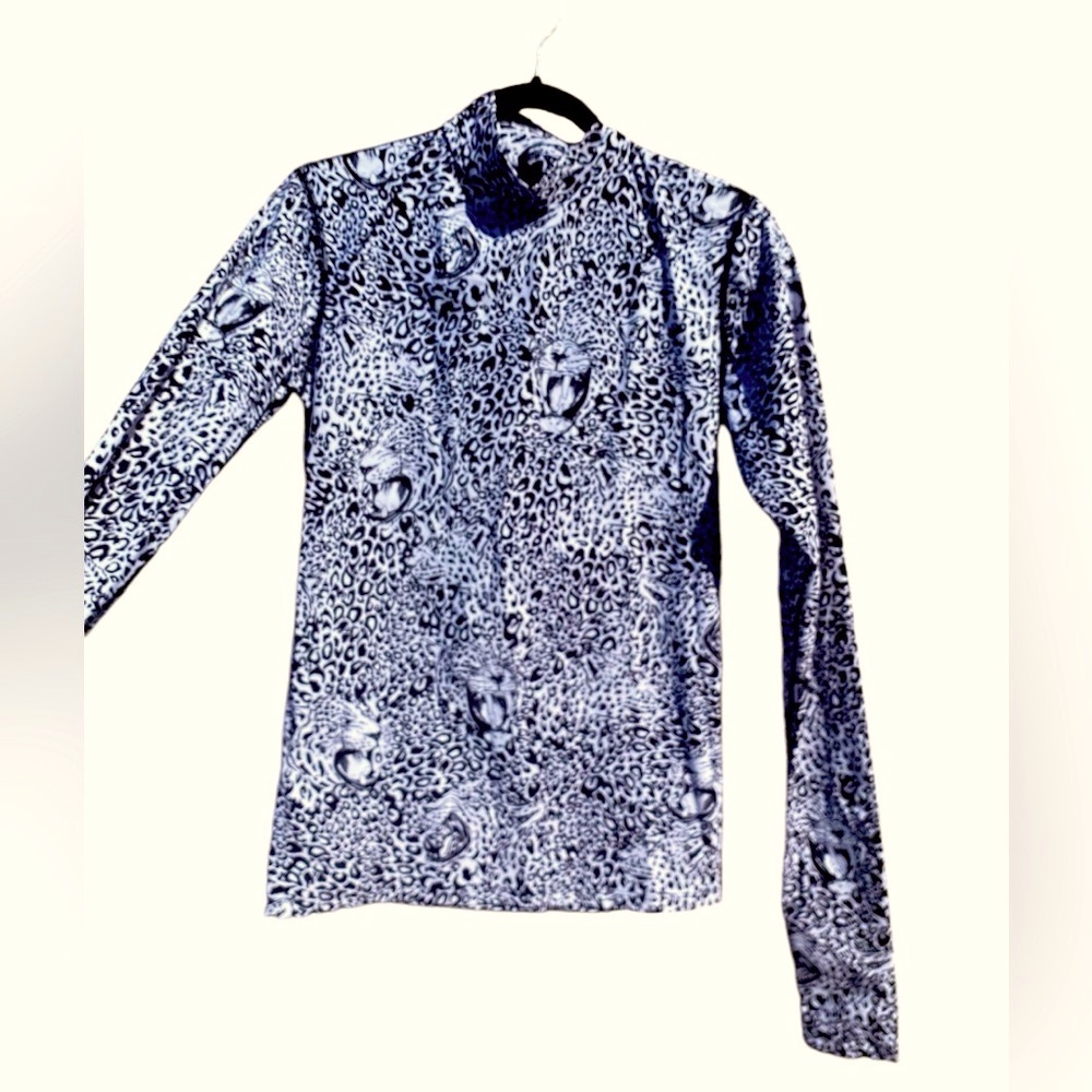 Marcell Von Berlin long sleeved NWT tiger print shirt